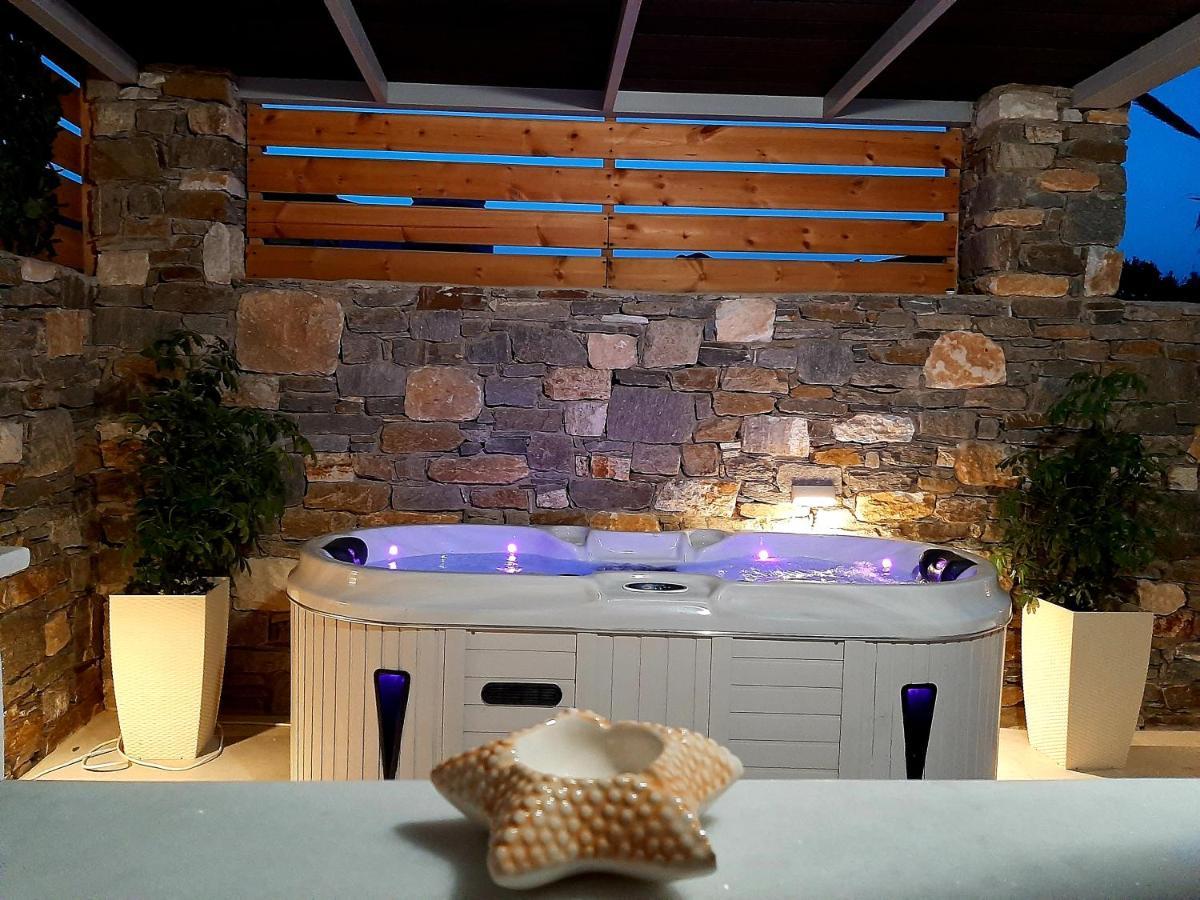 Blue View Villa Apartment #3 With Jacuzzi Parasporos Dış mekan fotoğraf