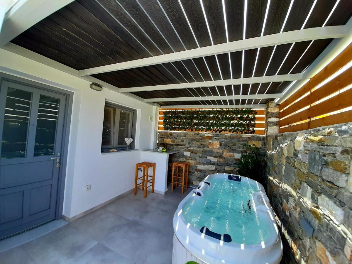 Blue View Villa Apartment #3 With Jacuzzi Parasporos Dış mekan fotoğraf